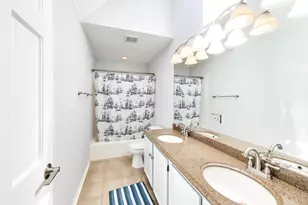 3912 Mallard Ln, Naperville, IL 60564 - Photo 9