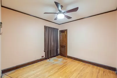 10708 S Avenue E, Chicago, IL 60617 - Photo 15