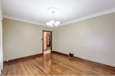 10708 S Avenue E, Chicago, IL 60617 - Photo 9