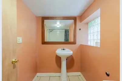 10708 S Avenue E, Chicago, IL 60617 - Photo 23