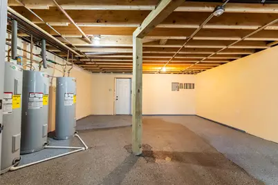 1421 E 69th Place, Chicago, IL 60637 - Photo 21