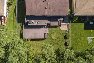 2 Oakwood Dr, Elk Grove Village, IL 60007 - Photo 33