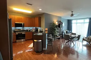 140 S River St, Aurora, IL 60506 - Photo 11