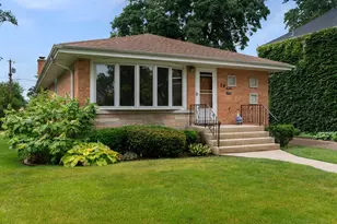19 W Adams St, Villa Park, IL 60181 - Photo 1