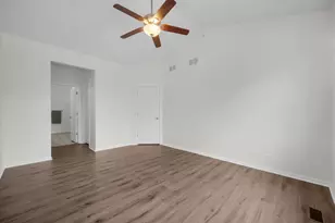 1053 Canary Ave, Yorkville, IL 60560 - Photo 17