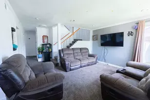 8421 S Scottsdale Ave, Chicago, IL 60652 - Photo 7
