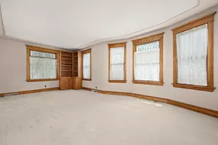 127 Alma St, Sycamore, IL 60178 - Photo 9