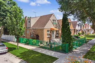 11301 S Avenue H, Chicago, IL 60617 - Photo 5