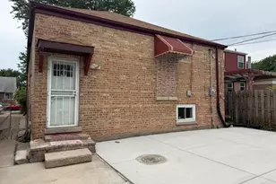 7944 S Trumbull Ave, Chicago, IL 60652 - Photo 3