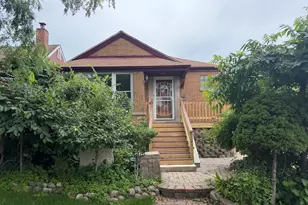 7944 S Trumbull Ave, Chicago, IL 60652 - Photo 1