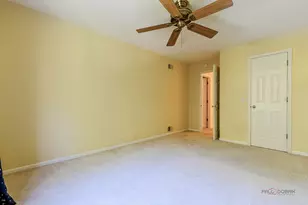 96 Manchester Dr, Buffalo Grove, IL 60089 - Photo 19