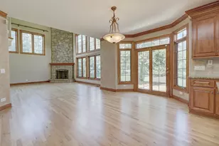 26025 Whispering Woods Cir, Plainfield, IL 60585 - Photo 13