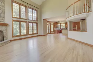 26025 Whispering Woods Cir, Plainfield, IL 60585 - Photo 17