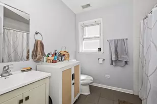 1246 W Ohio St, Chicago, IL 60642 - Photo 11