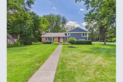 201 E Olive Avenue, Prospect Heights, IL 60070 - Photo 1