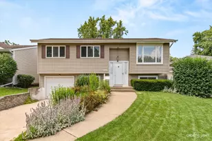 1301 Coolidge Ave, Wheaton, IL 60189 - Photo 1