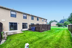 4132 Brentwood Ln, Waukegan, IL 60087 - Photo 5