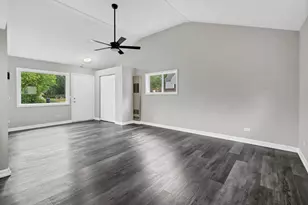 10274 W Ford Ave, Beach Park, IL 60099 - Photo 9