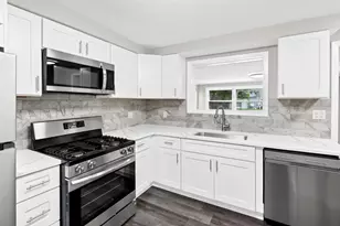 10274 W Ford Ave, Beach Park, IL 60099 - Photo 3