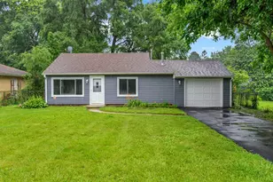 32910 N Meadow Rd, Grayslake, IL 60030 - Photo 1