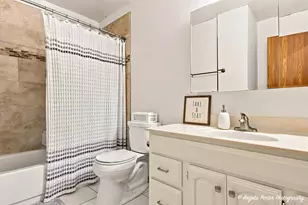 198 S Driftwood Trail, McHenry, IL 60050 - Photo 15