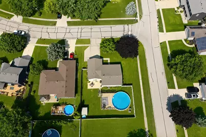 198 S Driftwood Trail, McHenry, IL 60050 - Photo 33