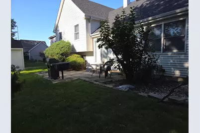 212 N Walnut Lane N, Schaumburg, IL 60194 - Photo 17