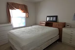 212 N Walnut Ln N, Schaumburg, IL 60194 - Photo 11