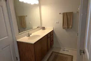212 N Walnut Ln N, Schaumburg, IL 60194 - Photo 9