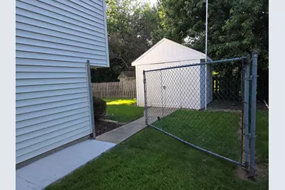 212 N Walnut Lane N, Schaumburg, IL 60194 - Photo 19