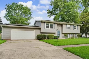 2401 Arden Dr, Champaign, IL 61821 - Photo 3