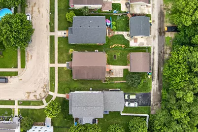 302 8th Street, Kirkland, IL 60146 - Photo 3