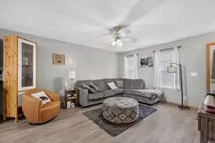 302 8th St, Kirkland, IL 60146 - Photo 7