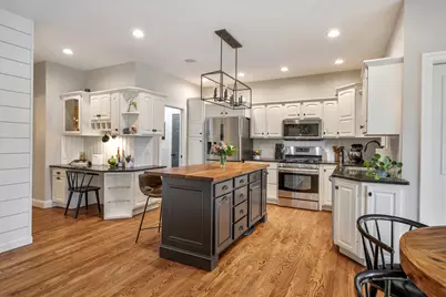 811 E Main Street, Yorkville, IL 60560 - Photo 9