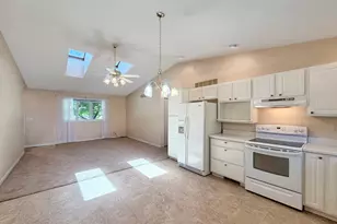 309 Maple Ave, Forreston, IL 61030 - Photo 7
