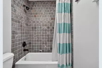 239 N Highland Avenue, Elmhurst, IL 60126 - Photo 33