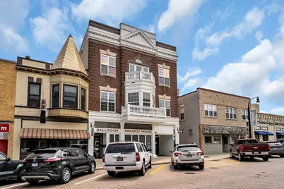 214 Main Street, Woodstock, IL 60098 - Photo 3