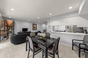 5824 Doe Cir, Westmont, IL 60559 - Photo 7