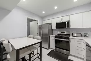 5824 Doe Cir, Westmont, IL 60559 - Photo 9