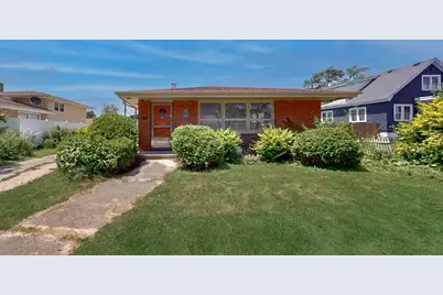 9224 Melvina Avenue, Oak Lawn, IL 60453 - Photo 1