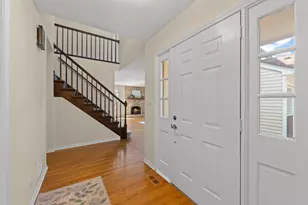 1969 Wexford Cir, Wheaton, IL 60189 - Photo 3