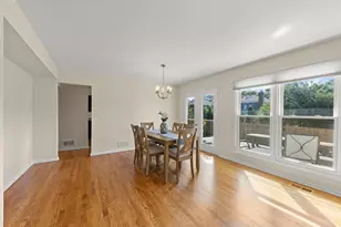 1969 Wexford Cir, Wheaton, IL 60189 - Photo 9