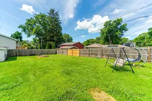 423 Lily Ln, Lakemoor, IL 60051 - Photo 25
