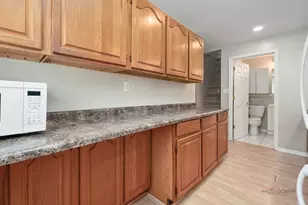 423 Lily Ln, Lakemoor, IL 60051 - Photo 11