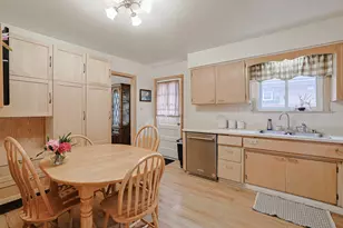 5505 Keeney St, Morton Grove, IL 60053 - Photo 5