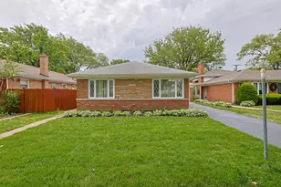 5505 Keeney St, Morton Grove, IL 60053 - Photo 3