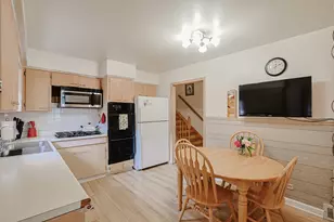 5505 Keeney St, Morton Grove, IL 60053 - Photo 7