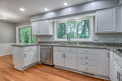 104 E Louis Avenue, Lake Forest, IL 60045 - Photo 5