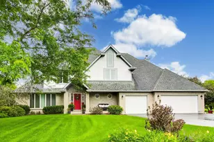 515 Grand Meadow Ln, McHenry, IL 60051 - Photo 1