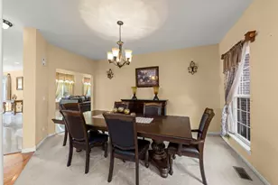 450 Raintree Dr, Oswego, IL 60543 - Photo 7